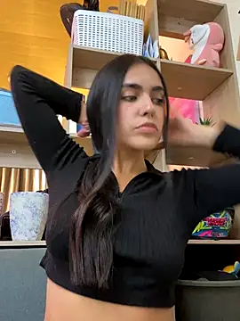 DaphneUwu online show from 10.28.25