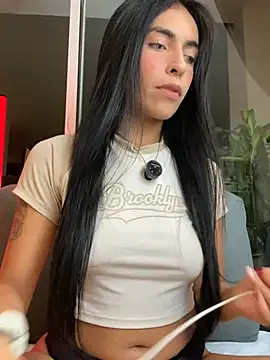 DaphneUwu online show from 07.28.26