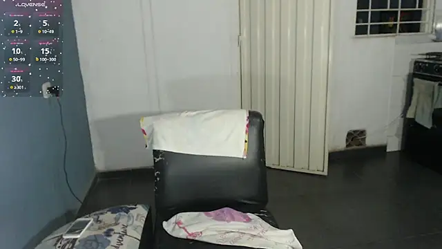 Snapshot of selena_moon98 chatting on 01.27.25 selena moon98 online show from 01.27.25