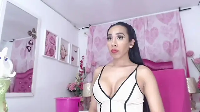 Divaxhermosa online show from 01.23.25