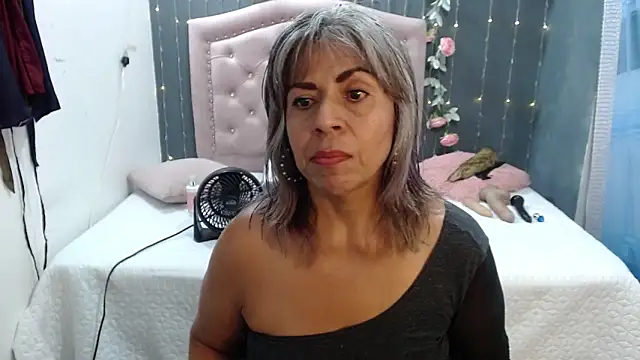 Snapshot of lalisha_96 chatting on 02.15.25 lalisha 96 online show from 02.15.25