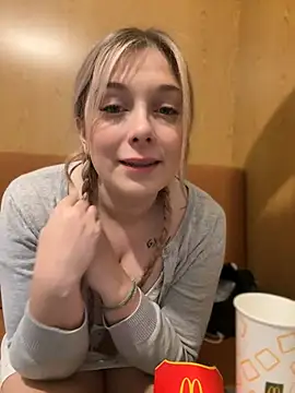 CherryAuroraa online show from 12.29.24