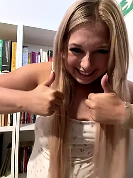 CherryAuroraa online show from 09.19.25