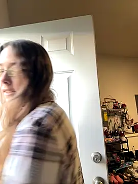 Dakota 02 online show from 11.19.25