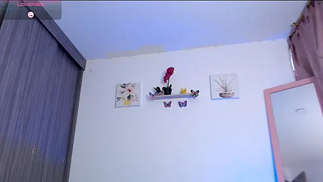 Snapshot of Annaross2 chatting on 02.03.25 Annaross2 online show from 02.03.25