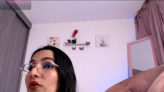 Snapshot of Annaross2 chatting on 02.28.25 Annaross2 online show from 02.28.25