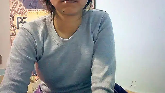 lovelydesi21 online show from 01.10.25