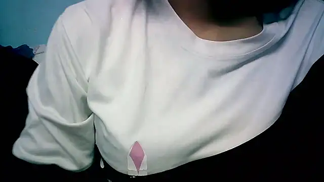 lovelydesi21 online show from 03.17.25