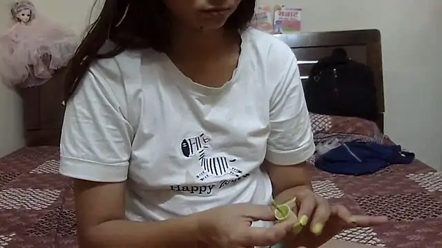 lovelydesi21 online show from 04.06.26