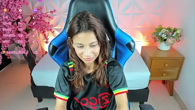 Snapshot of cora_22 chatting on 02.20.25 cora 22 online show from 02.20.25