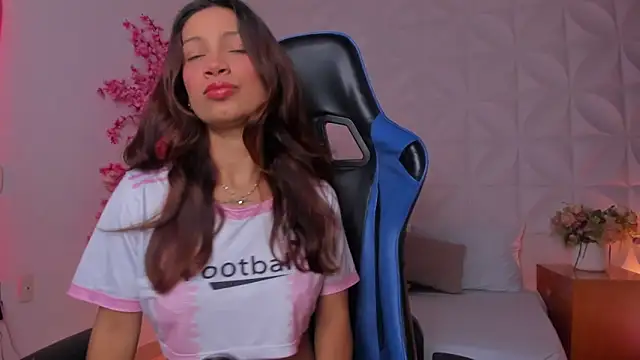 cora 22 online show from 02.17.26