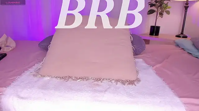 Snapshot of swt_kahia chatting on 01.08.25 swt kahia online show from 01.08.25