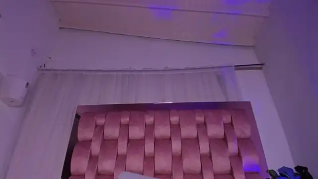 Snapshot of swt_kahia chatting on 11.09.25 swt kahia online show from 11.09.25