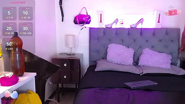 louise nails online show from 02.12.25