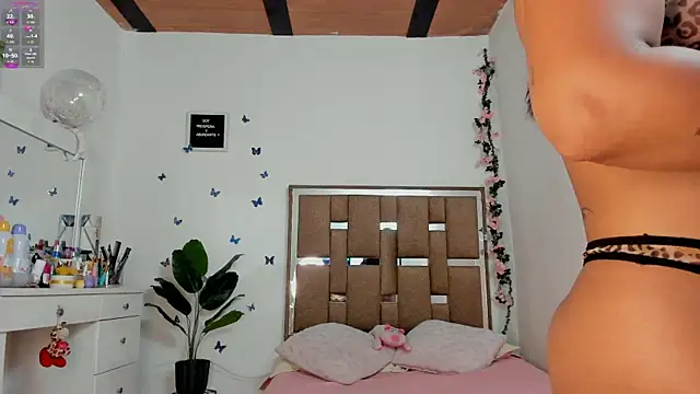 kendall-ewers online show from 04.11.26