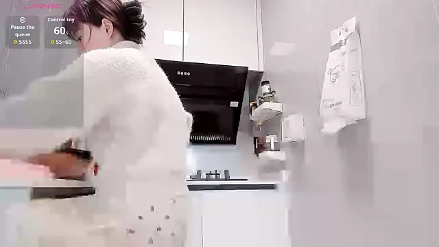 Vivian-6 online show from 03.20.26