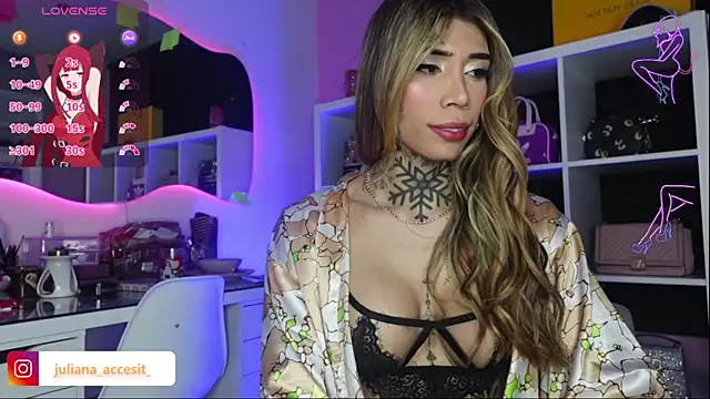 caroline cossei online show from 01.26.25