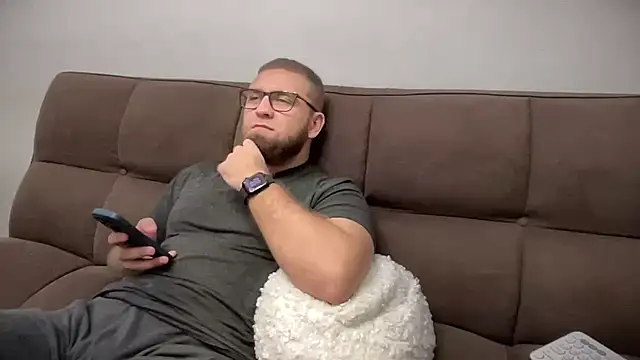 Bear bear  online show from 12.27.24