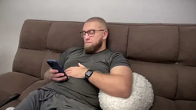 Bear bear  online show from 12.30.24