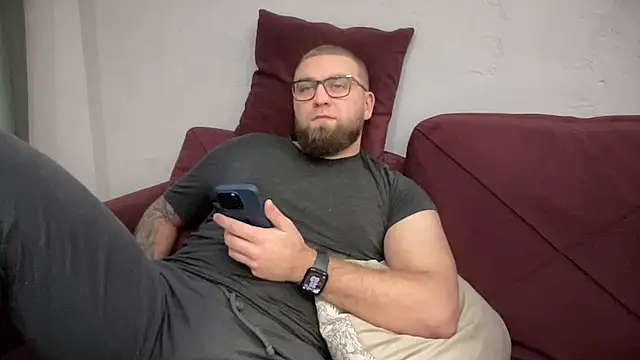 Bear bear  online show from 02.05.25