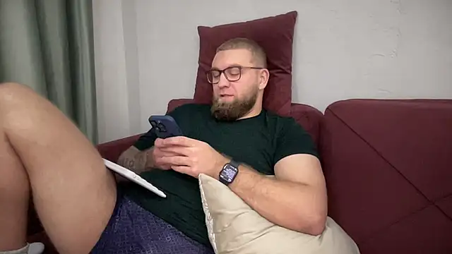 Bear bear  online show from 02.09.25