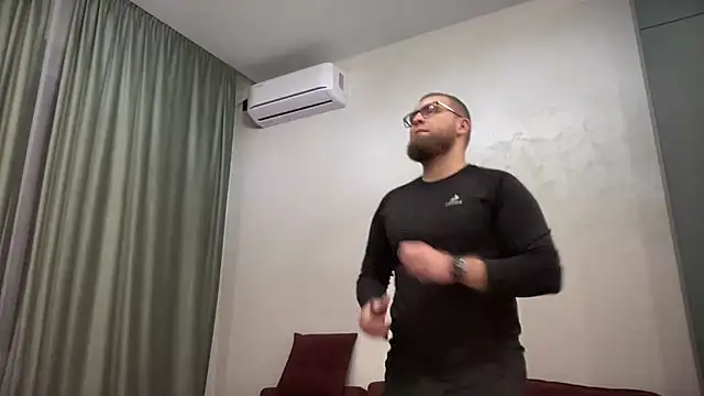 Bear bear  online show from 02.13.25