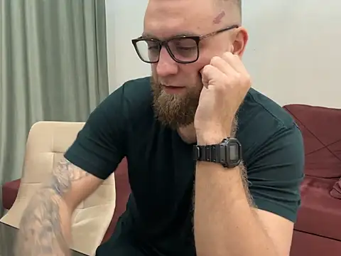 Bear bear  online show from 03.14.25