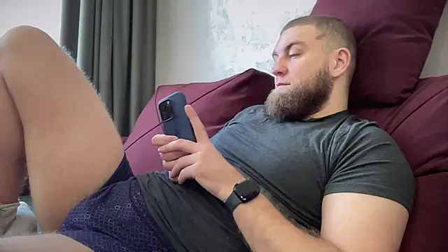 Bear bear  online show from 03.23.25