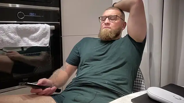 Bear bear  online show from 09.26.25