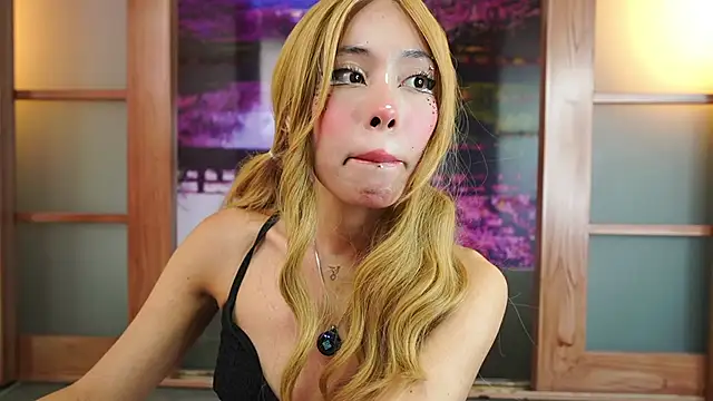 miss  maria online show from 10.06.25