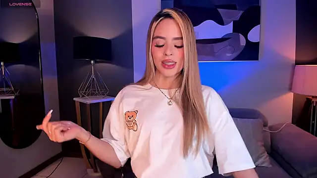 JuanitaClay online show from 09.12.25