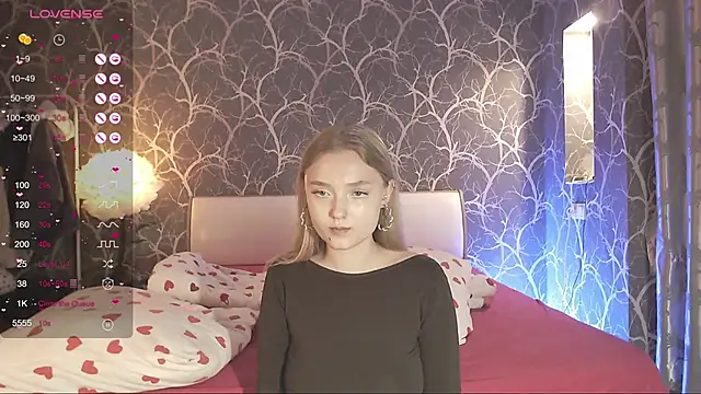 MiaMiaMeow online show from 10.03.25