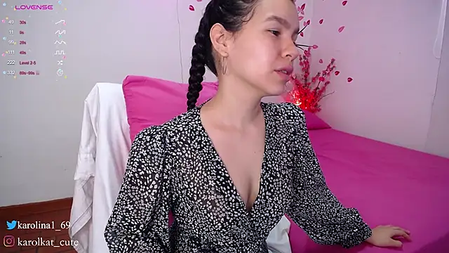 Karolina 1 online show from 01.13.25