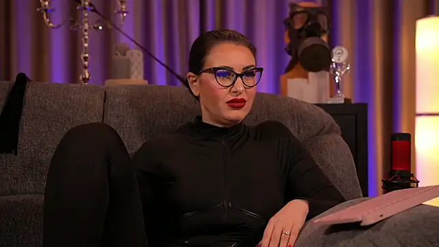 Snapshot of kelly_kent chatting on 01.31.25 kelly kent online show from 01.31.25