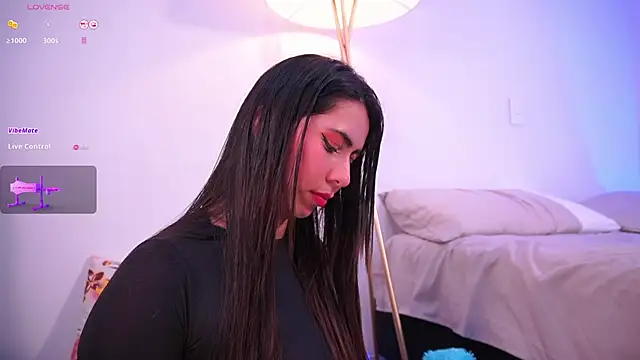 lara giraldo online show from 01.26.25