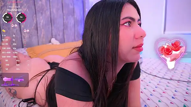 lara giraldo online show from 02.09.25