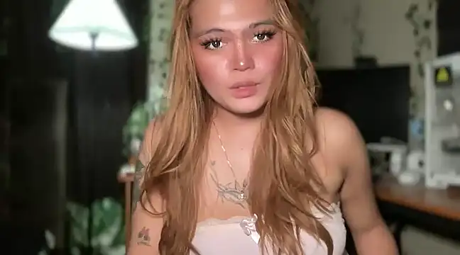 Claire Brooke online show from 02.22.25