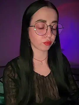 Emylia online show from 11.12.25