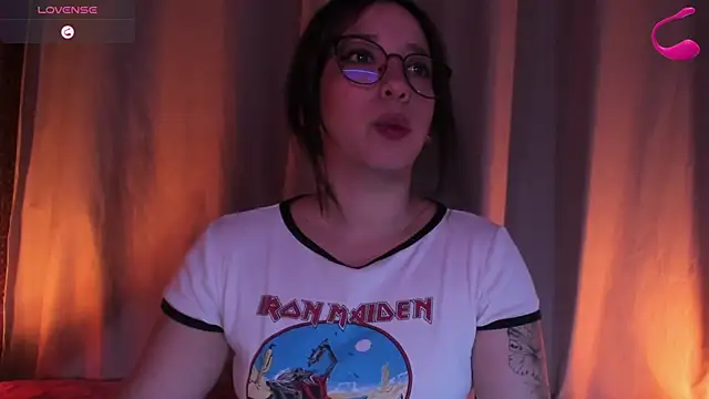 Snapshot of Apartment28 chatting on 05.17.26 Apartment28 online show from 05.17.26
