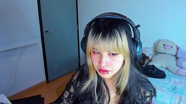 Akane-Mou online show from 01.14.25