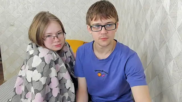 Snapshot of Tommy_and_Katie chatting on 12.16.24 Tommy and Katie online show from 12.16.24