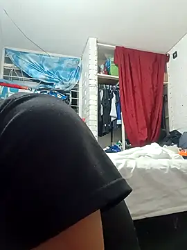 valeriaswang Lucas online show from 09.13.25