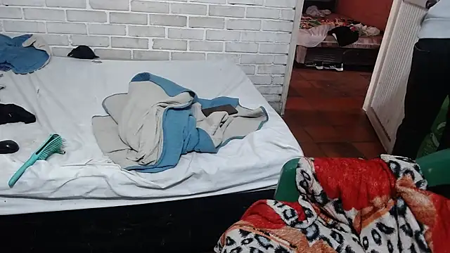 valeriaswang Lucas online show from 04.17.26