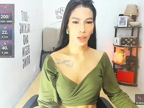 Trixie Mattel21 online show from 03.02.26