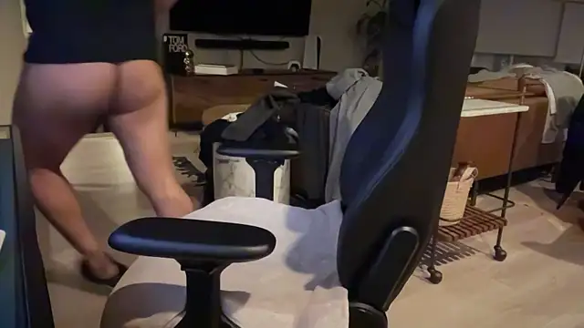 HungandThickLatin online show from 02.08.25