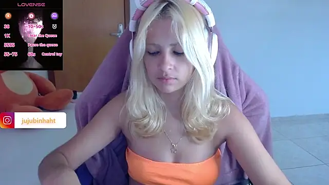 Snapshot of jujubinhahot chatting on 02.01.25 jujubinhahot online show from 02.01.25