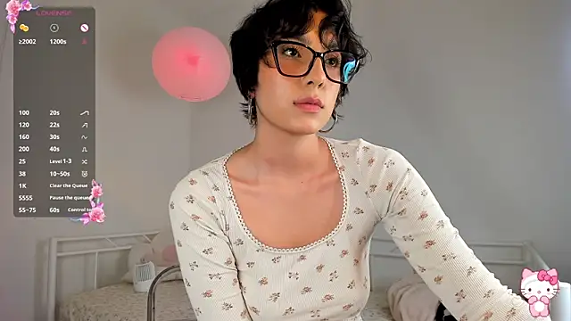 Snapshot of aurora_xoxo chatting on 10.09.25 aurora xoxo online show from 10.09.25