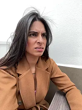 charlotte stevenss  online show from 03.15.25