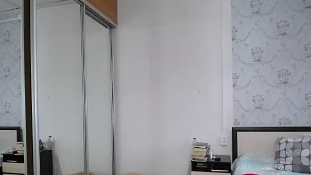 Snapshot of Popppka chatting on 10.26.25 Popppka online show from 10.26.25