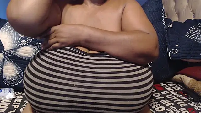 CUTEFIRMMELONSS online show from 04.05.26